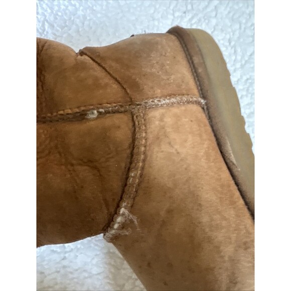 UGG Bailey Button Triplet II Boot Chestnut – 9 US UK 7.5 - Picture 8 of 13